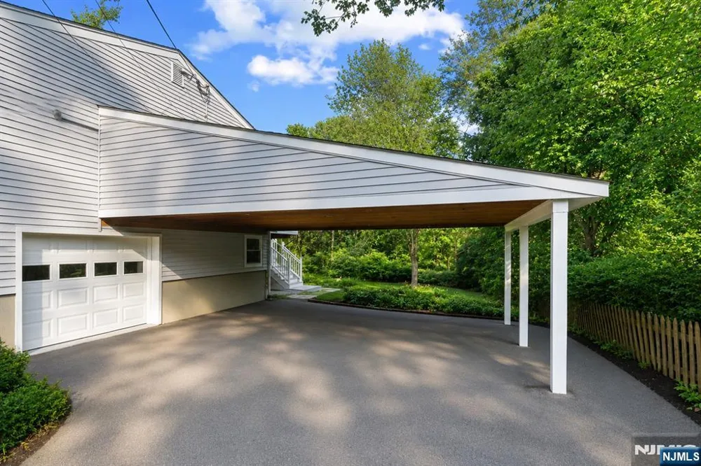 13 Chickadee Road Mount Olive Township, NJ 07828