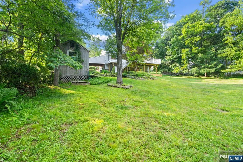 13 Chickadee Road Mount Olive Township, NJ 07828