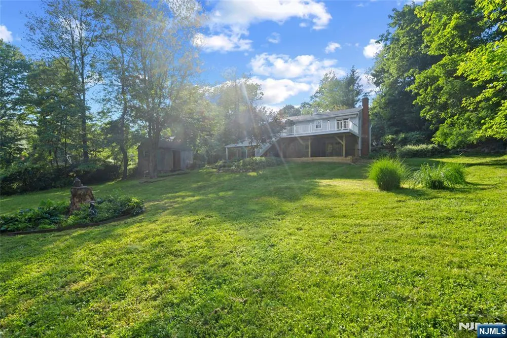 13 Chickadee Road Mount Olive Township, NJ 07828