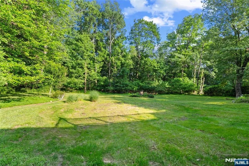 13 Chickadee Road Mount Olive Township, NJ 07828