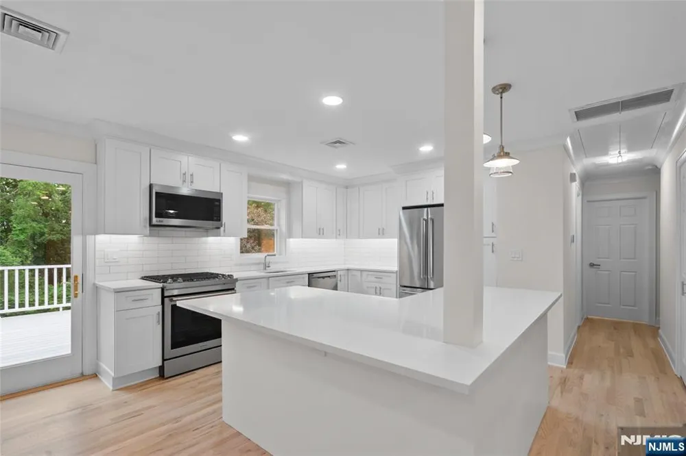 13 Chickadee Road Mount Olive Township, NJ 07828