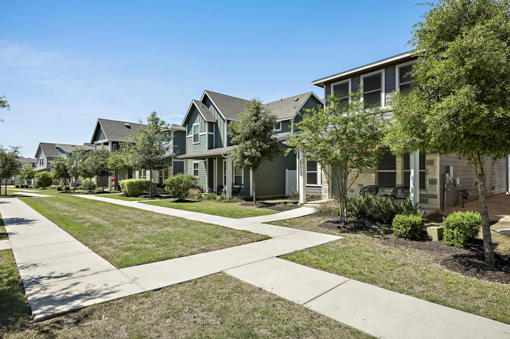 8013 Lennon Drive Austin, TX 78744