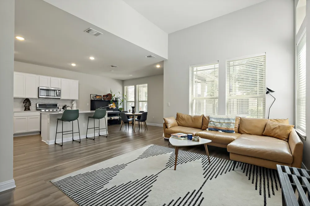 8013 Lennon Drive Austin, TX 78744