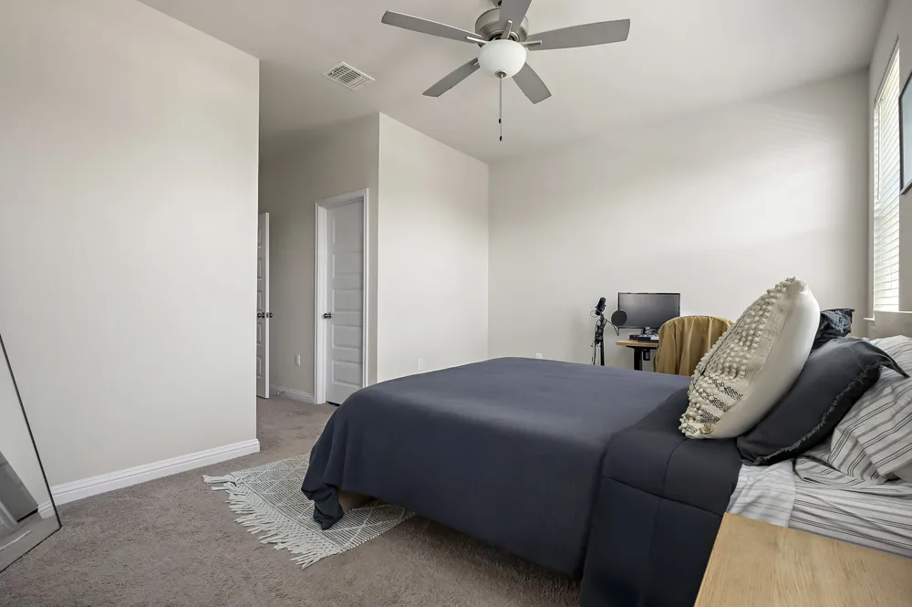 8013 Lennon Drive Austin, TX 78744