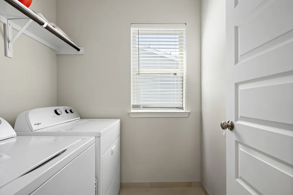 8013 Lennon Drive Austin, TX 78744