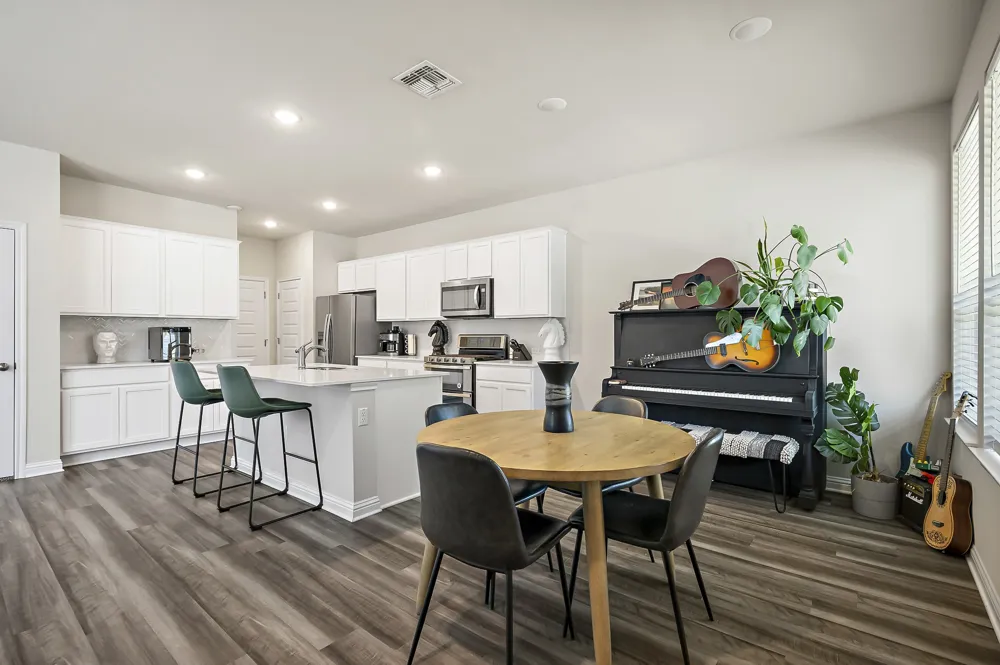 8013 Lennon Drive Austin, TX 78744