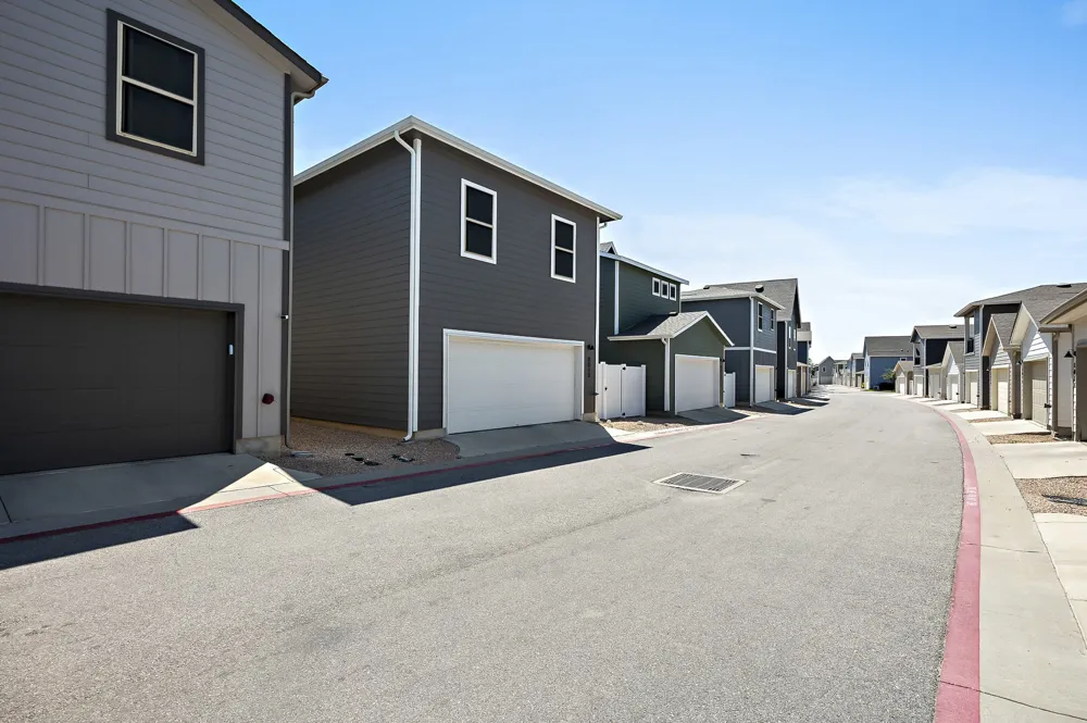 8013 Lennon Drive Austin, TX 78744