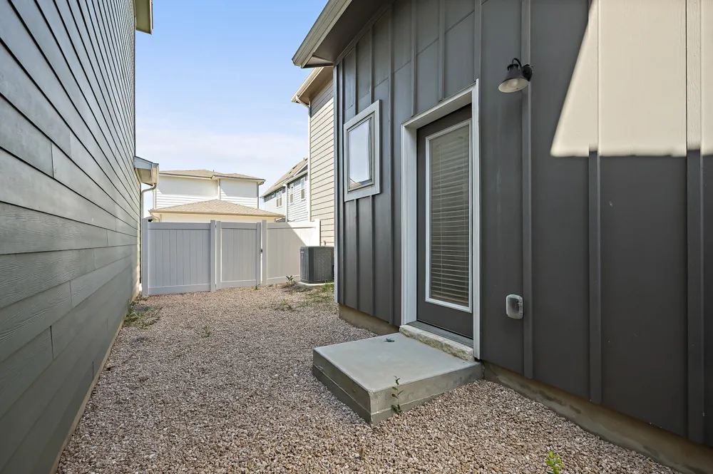 8013 Lennon Drive Austin, TX 78744