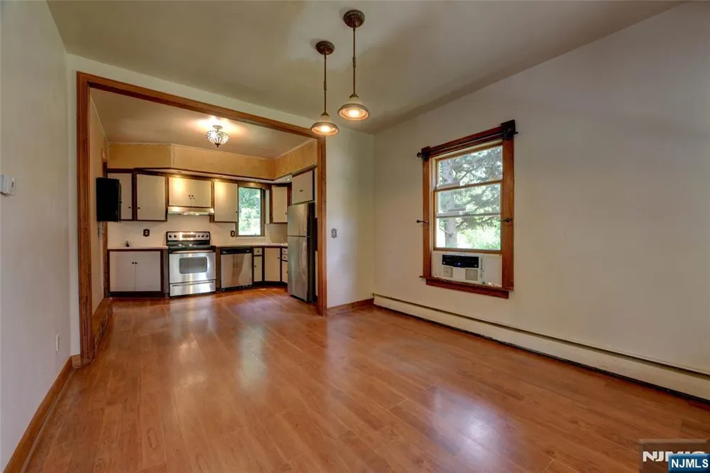 8 Brian Court Pequannock Township, NJ 07440