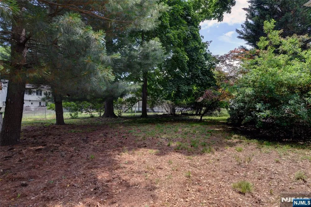 8 Brian Court Pequannock Township, NJ 07440