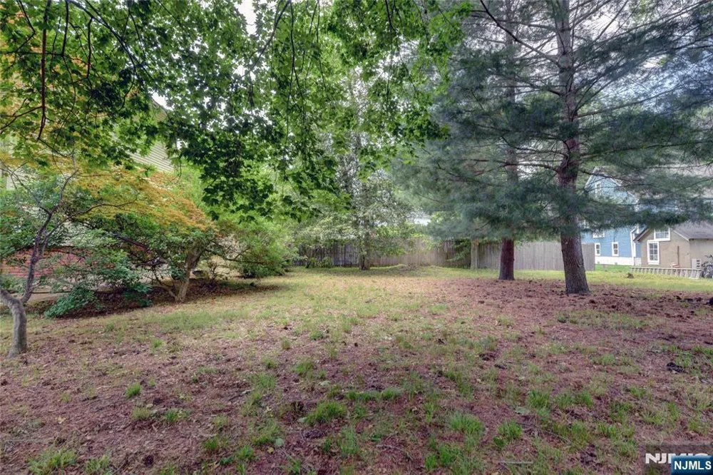 8 Brian Court Pequannock Township, NJ 07440
