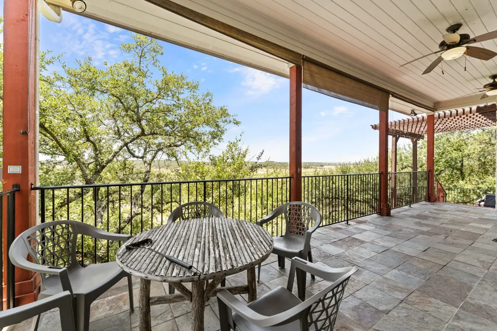 1017 Coventry Road Spicewood, TX 78669