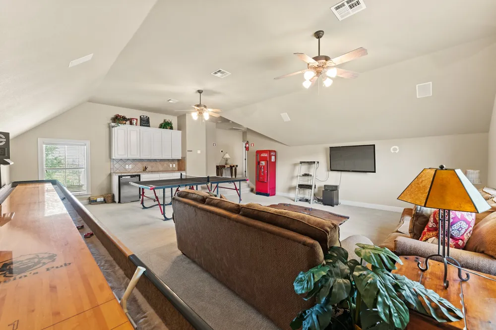1017 Coventry Road Spicewood, TX 78669