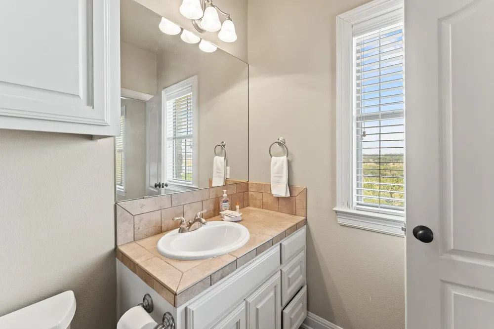 1017 Coventry Road Spicewood, TX 78669