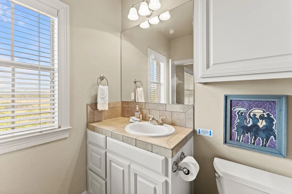 1017 Coventry Road Spicewood, TX 78669