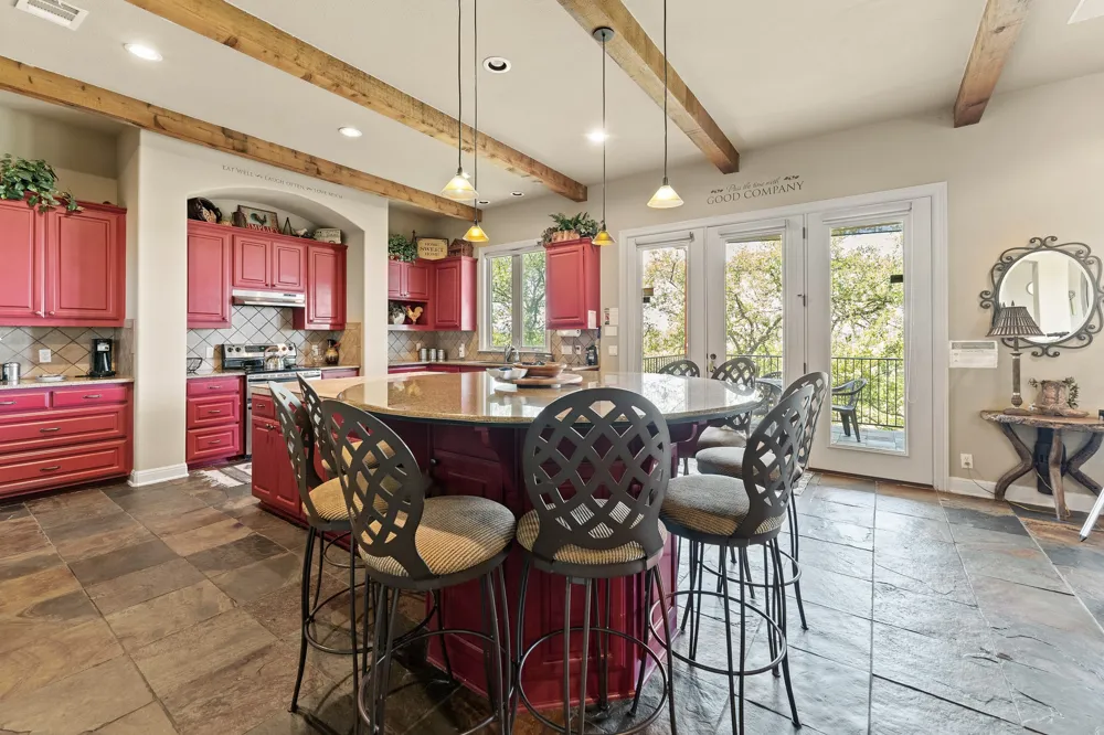 1017 Coventry Road Spicewood, TX 78669