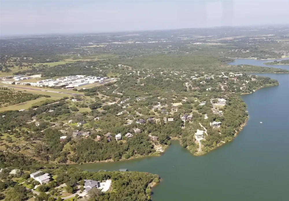 1017 Coventry Road Spicewood, TX 78669