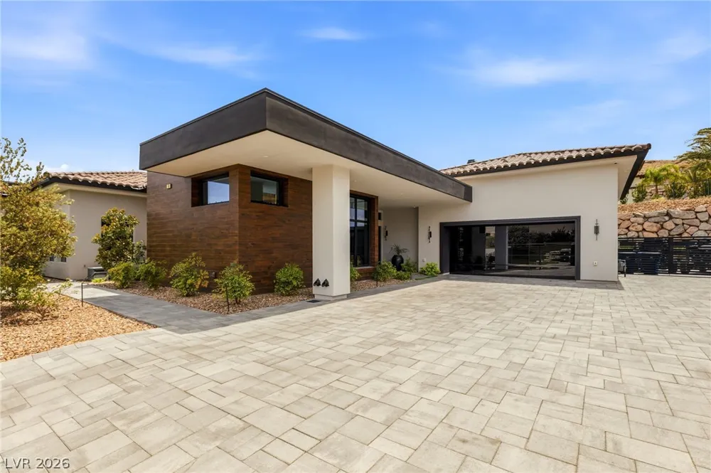 69 Olympia Canyon Way Las Vegas, NV 89141
