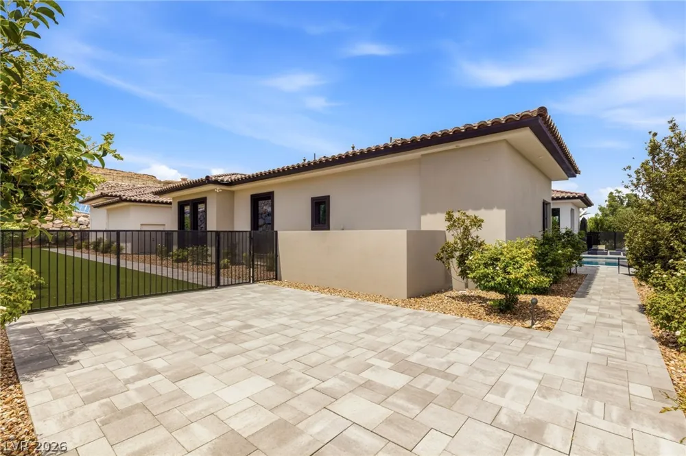 69 Olympia Canyon Way Las Vegas, NV 89141