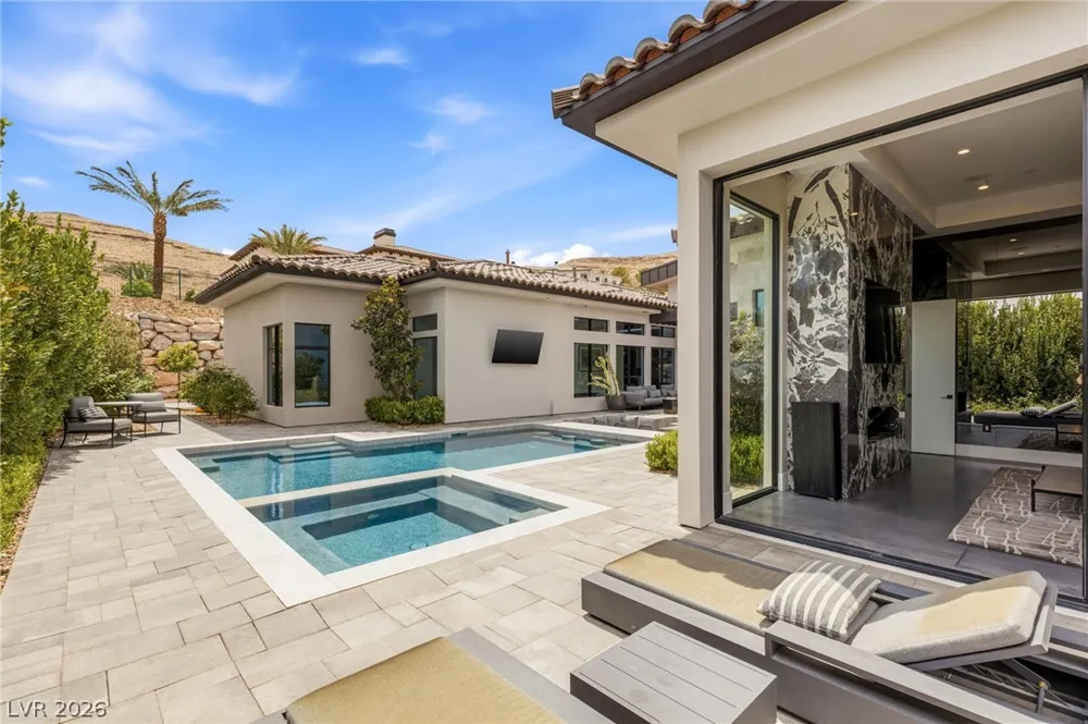 69 Olympia Canyon Way Las Vegas, NV 89141