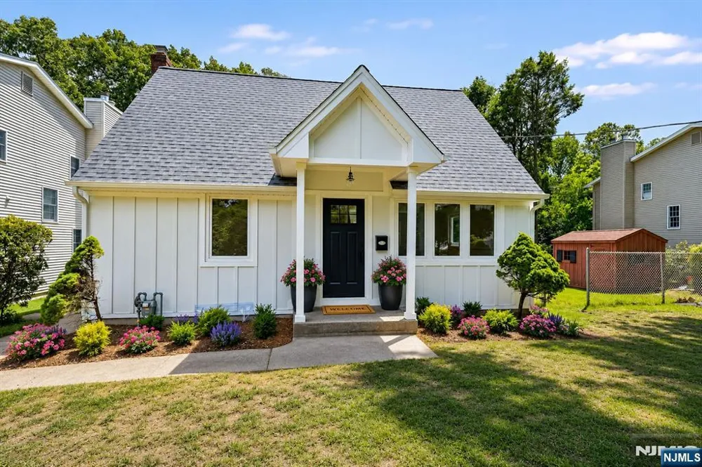 201 Dixon Avenue Dumont, NJ 07628