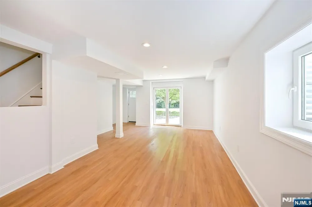 201 Dixon Avenue Dumont, NJ 07628