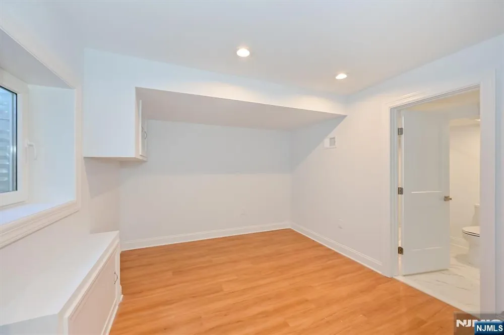 201 Dixon Avenue Dumont, NJ 07628
