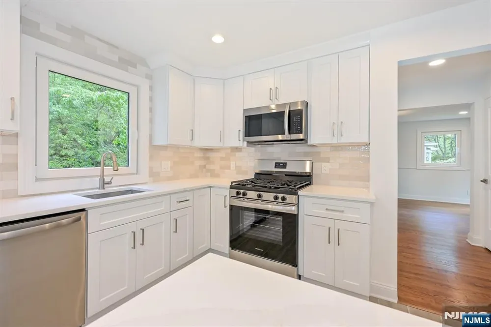201 Dixon Avenue Dumont, NJ 07628