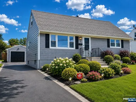 9 Joan Place