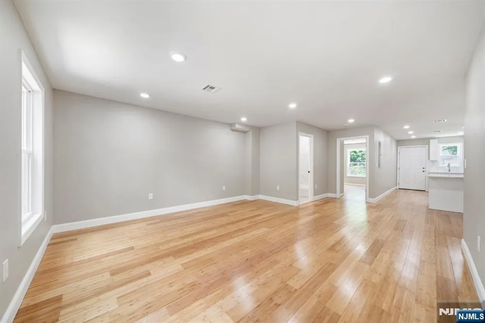208 N 1st Street Paterson, NJ 07522