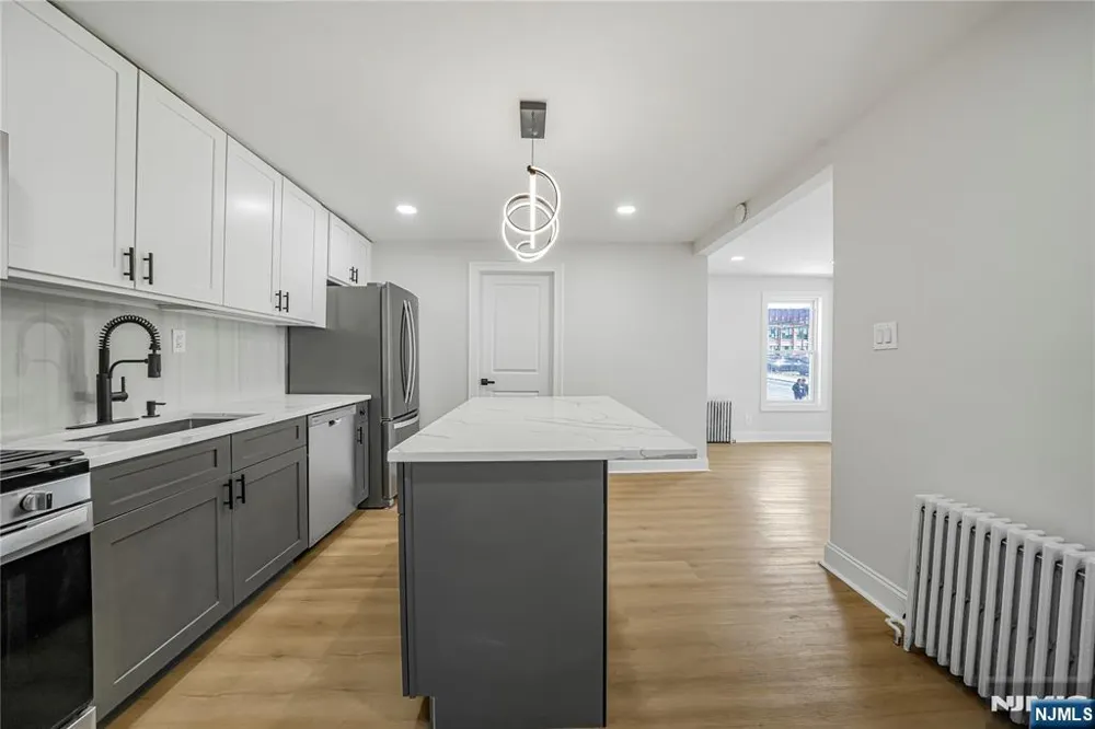 171 20th Avenue Paterson, NJ 07501