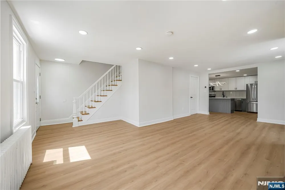 171 20th Avenue Paterson, NJ 07501