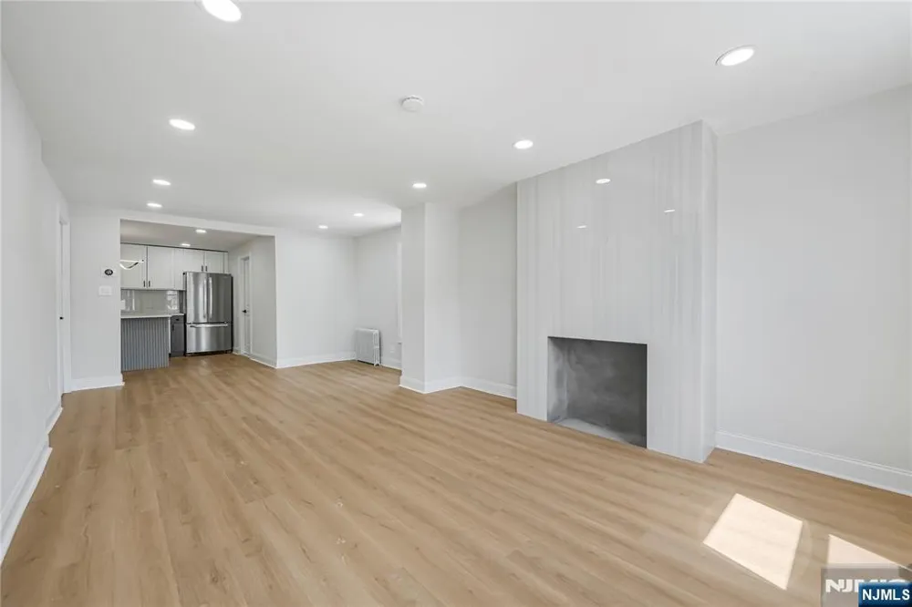 171 20th Avenue Paterson, NJ 07501