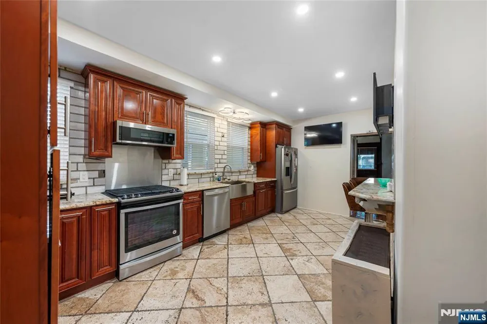 43 Brighton Avenue East Orange, NJ 07017