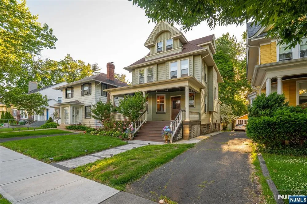 43 Brighton Avenue East Orange, NJ 07017