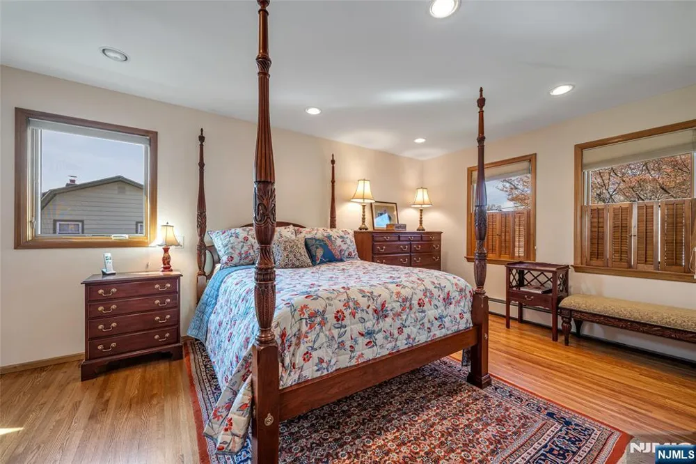 10 Woodmere Road Caldwell, NJ 07006