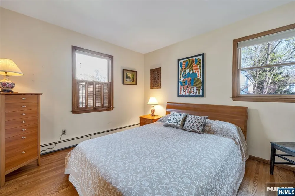 10 Woodmere Road Caldwell, NJ 07006