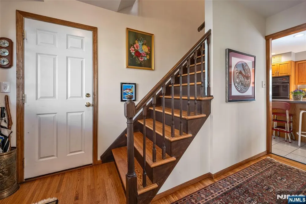 10 Woodmere Road Caldwell, NJ 07006