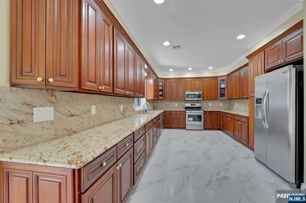 627 Concord Street New Milford, NJ 07646