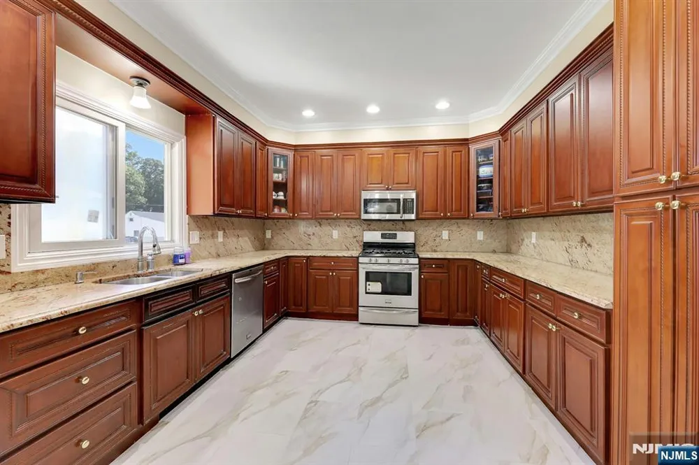 627 Concord Street New Milford, NJ 07646