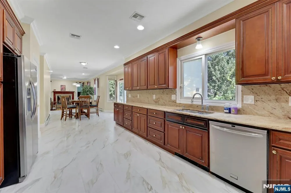 627 Concord Street New Milford, NJ 07646
