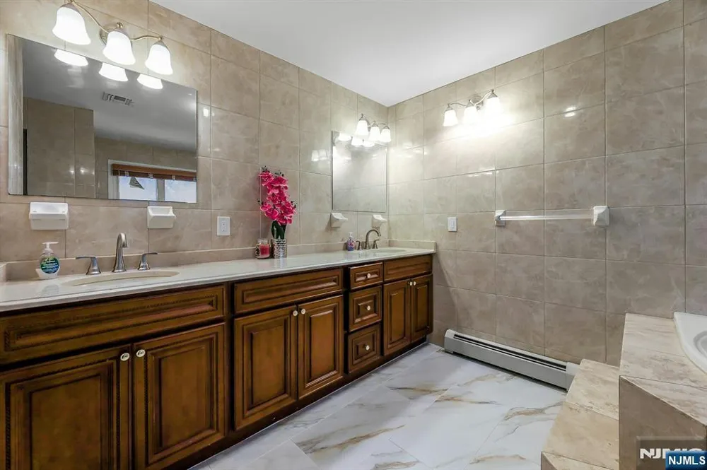 627 Concord Street New Milford, NJ 07646