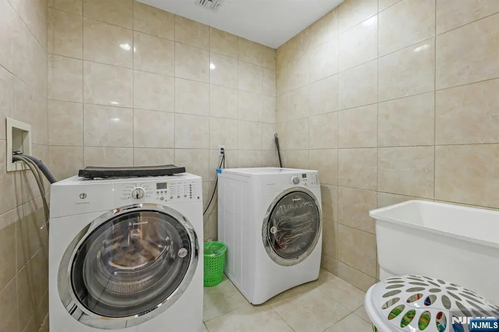 627 Concord Street New Milford, NJ 07646