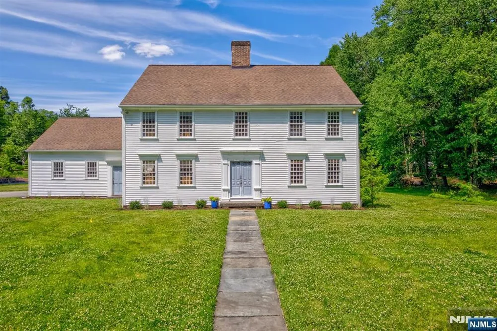 1 Canoe Roseland, NJ 07068
