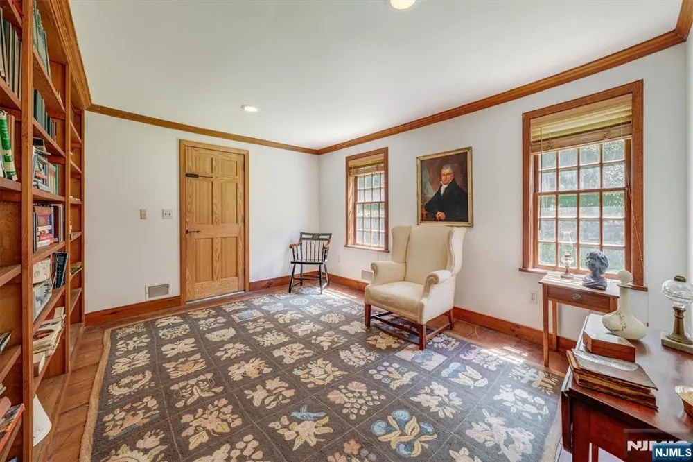 1 Canoe Roseland, NJ 07068