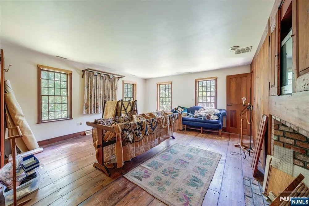 1 Canoe Roseland, NJ 07068