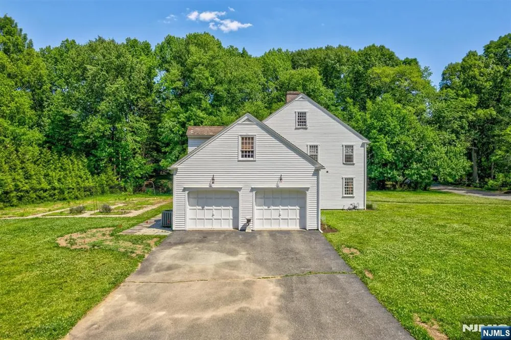 1 Canoe Roseland, NJ 07068