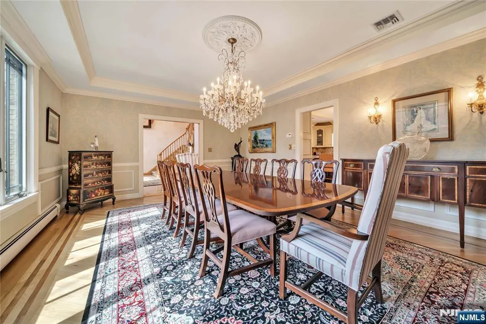 837 Apple Ridge Road Franklin Lakes, NJ 07417