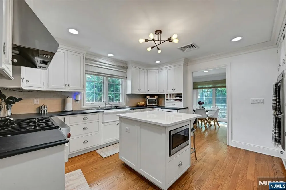 76 Engle Street Tenafly, NJ 07670