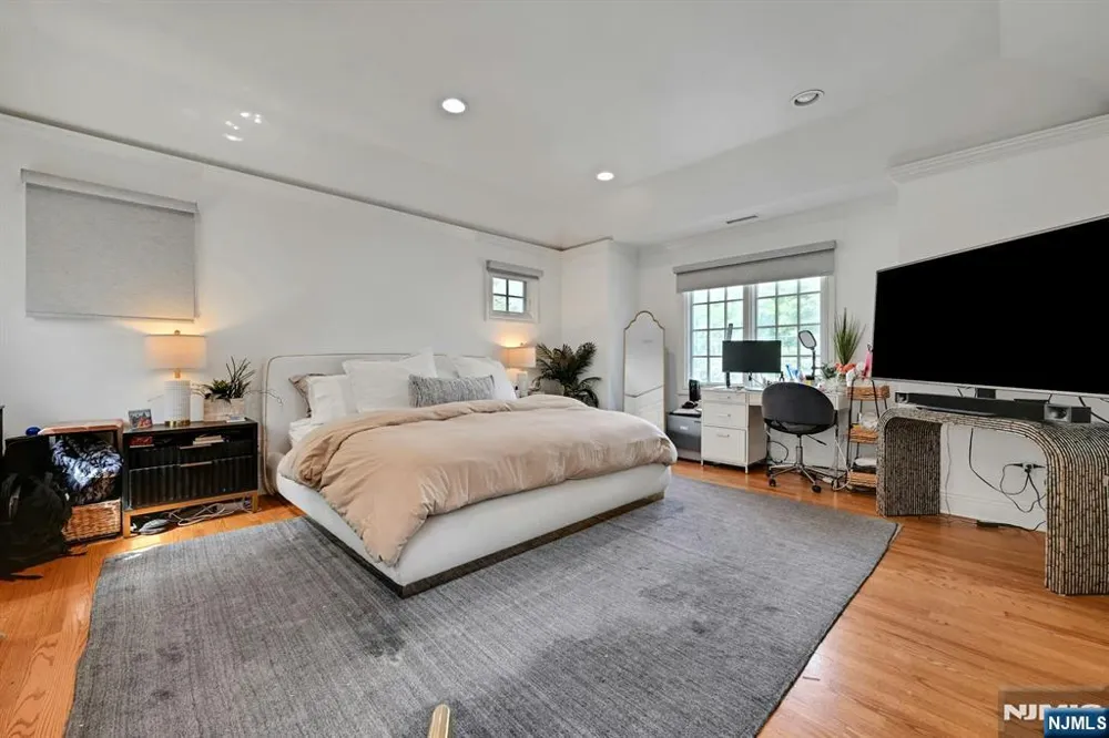 76 Engle Street Tenafly, NJ 07670